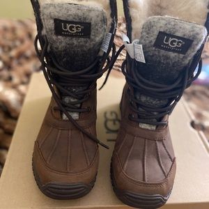 Uggs adirondack